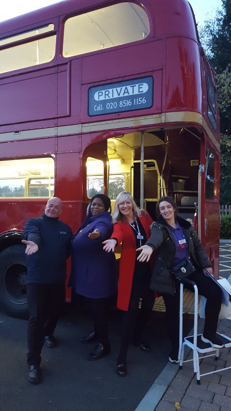 On the buses - Sidcup and Sevenoaks care homes take trip down memory lane
